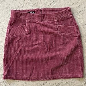 Velvet ribbed skirt with pockets. Great for fall and winter!